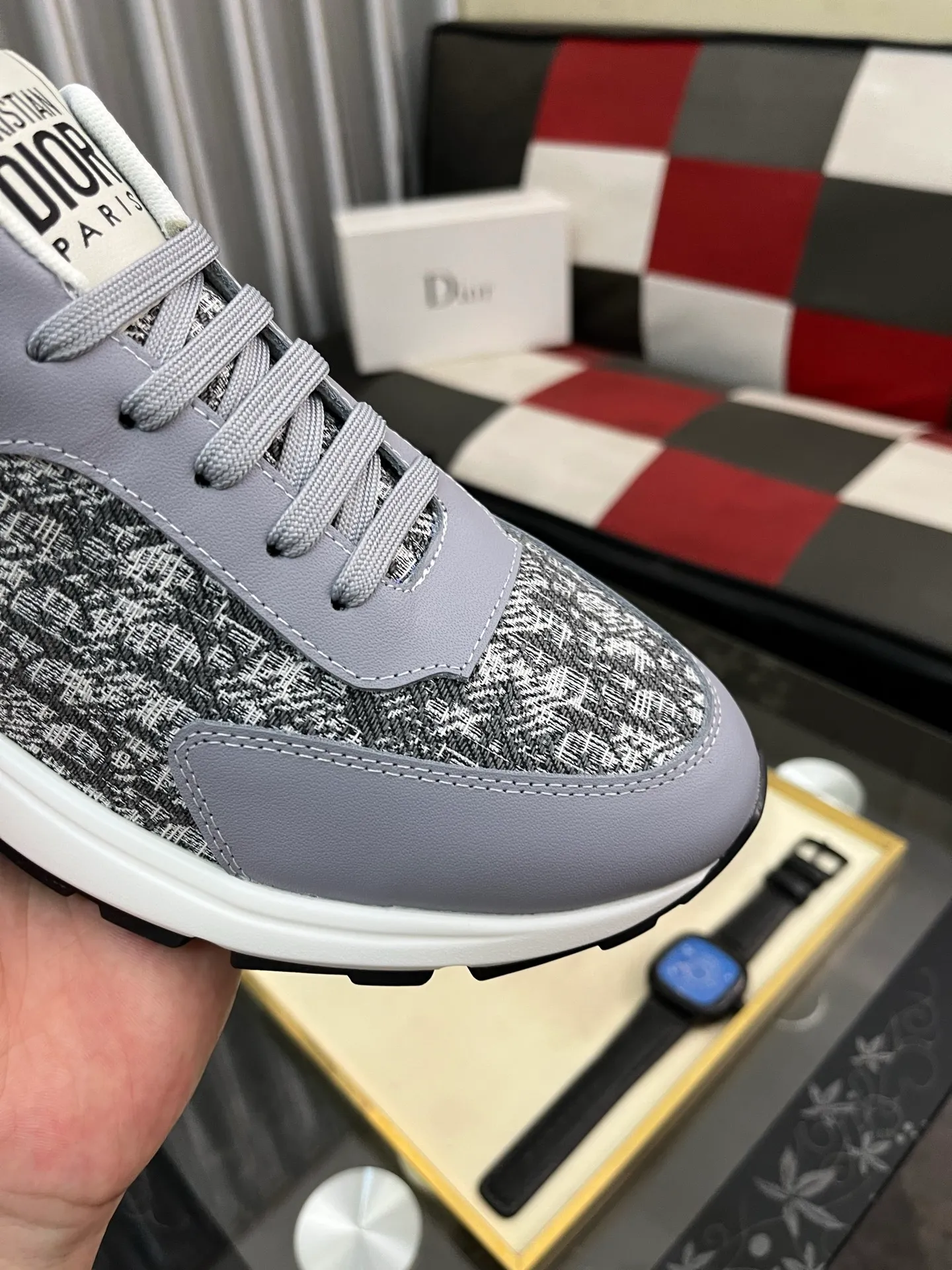 Men's shoes 💰440⌚️⌚️[Dior] The toe box is designed to be a bit wider. The upper foot comfort is perfect. The thread is beautiful. It fits the pants perfectly and is versatile. Decorated with various classic details. It is an ideal choice for daily styling. It can be matched with various casual items to create exquisite looks. Fabric: First-layer cowhide/lining sheepskin TPU original outsole Size: 38-443️⃣Colors available